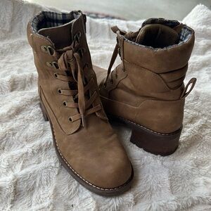 Crown Vintage boots